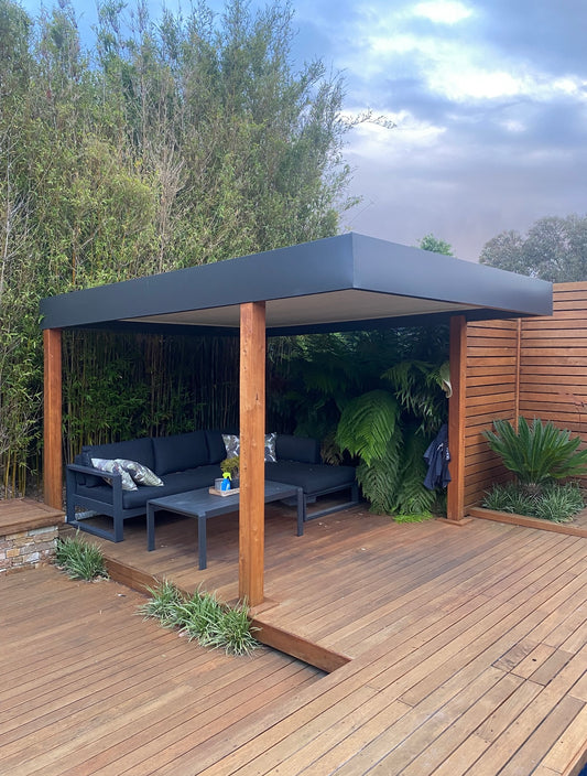 Full Outdoor Decking/Pergola & Landscape